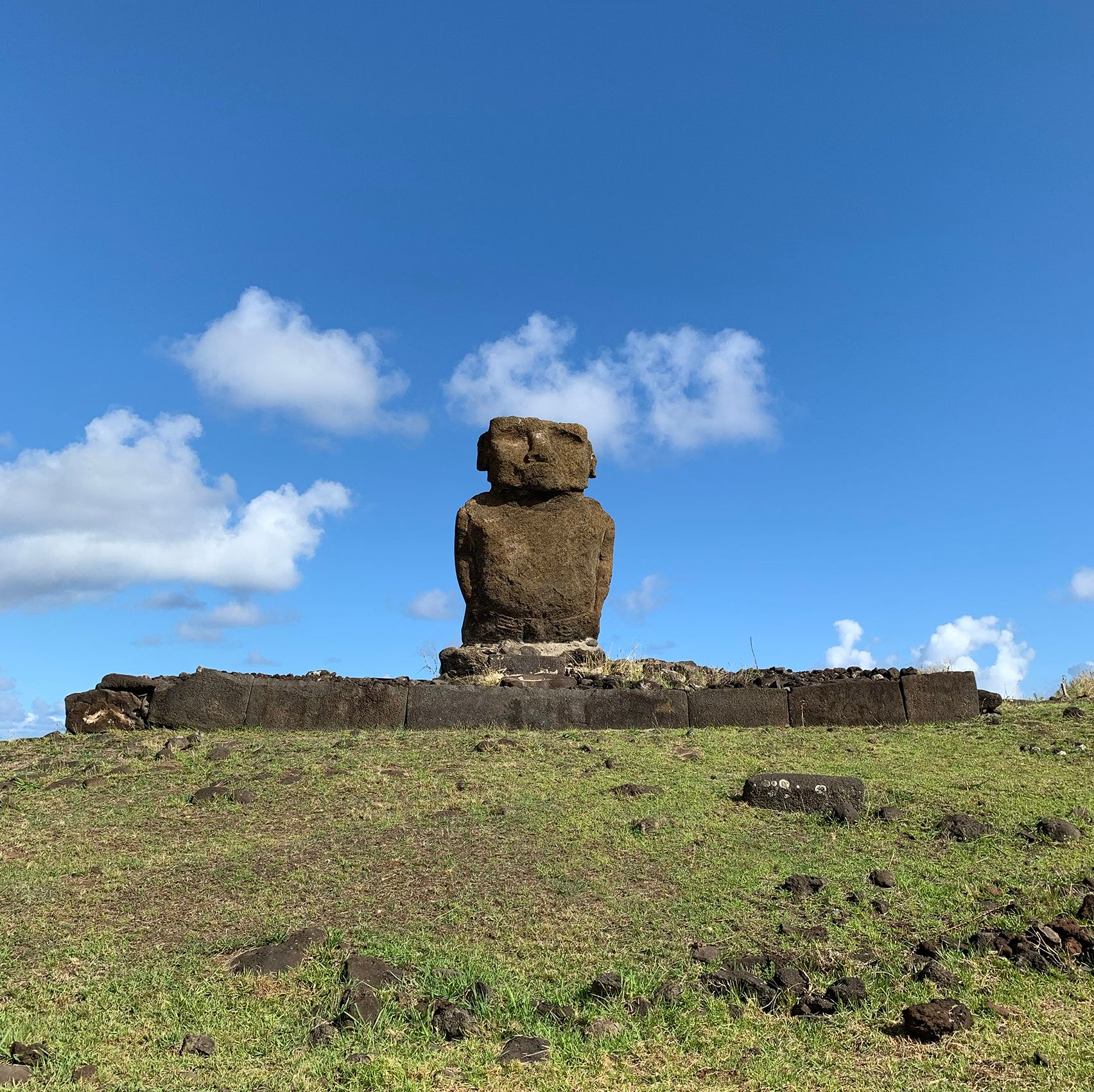 Ahu Ature Huki, Moai statue standing on the hill at Anakena