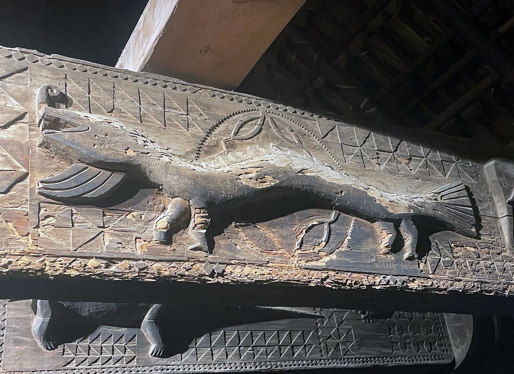 Dragon sculpture