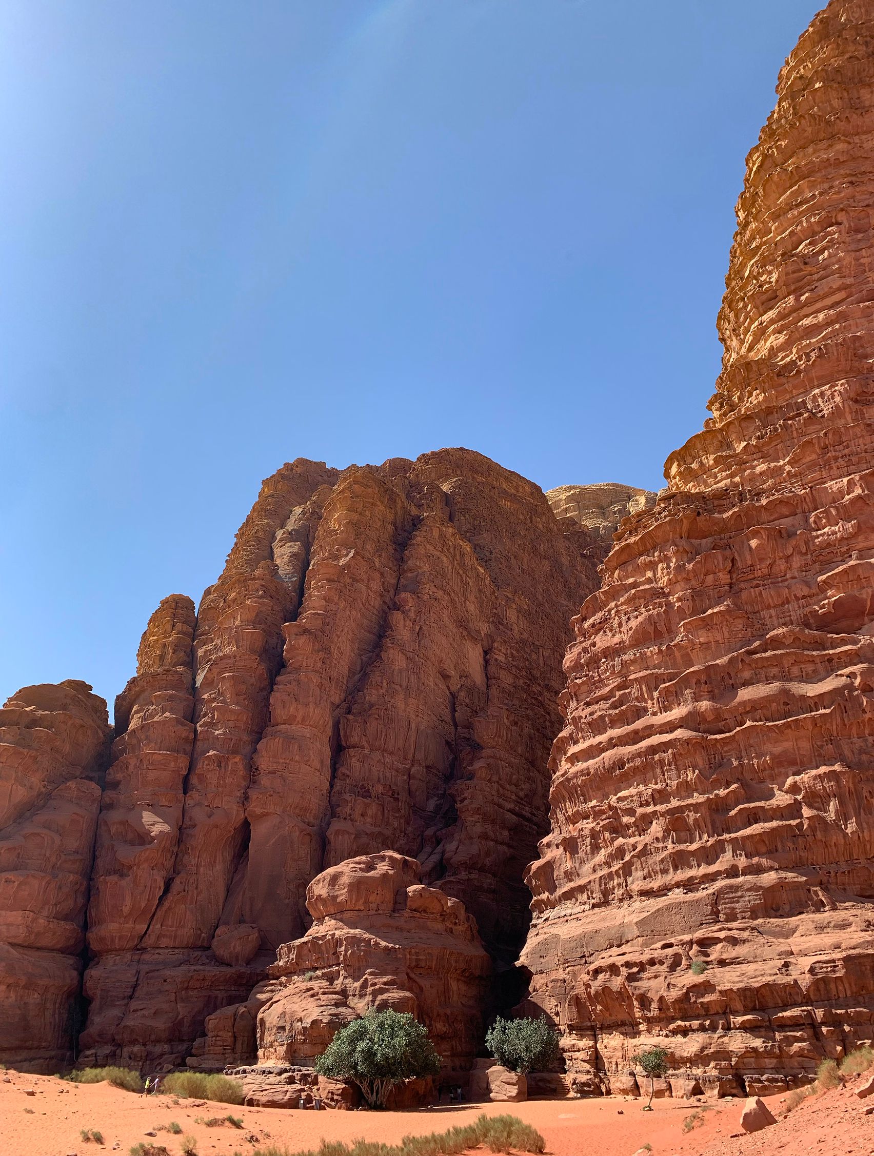 Large rock outcropping